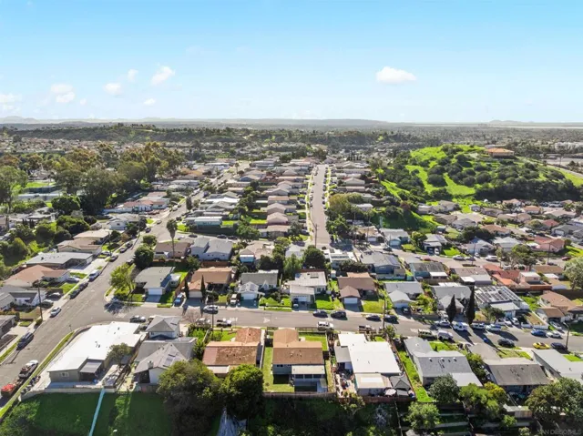 6252 Alderley, San Diego, California 92114