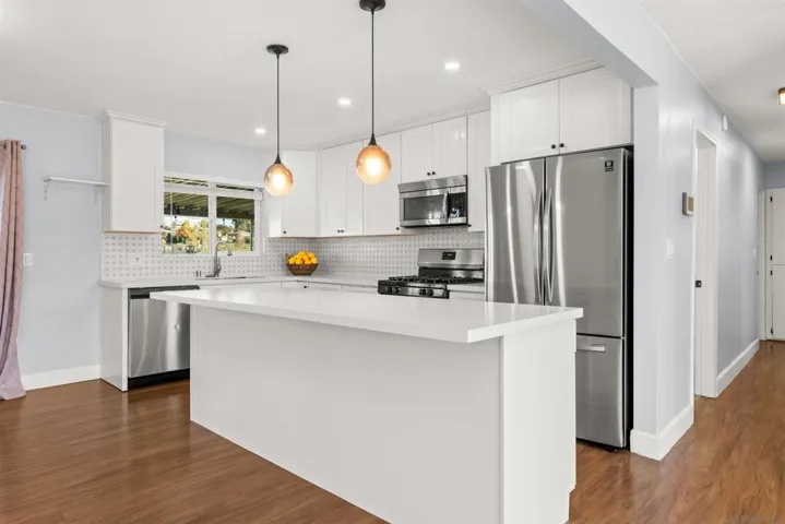 6252 Alderley, San Diego, California 92114