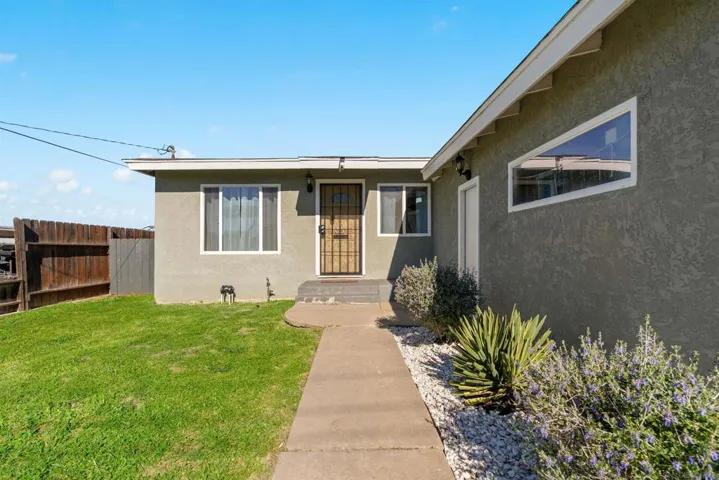 6252 Alderley, San Diego, California 92114