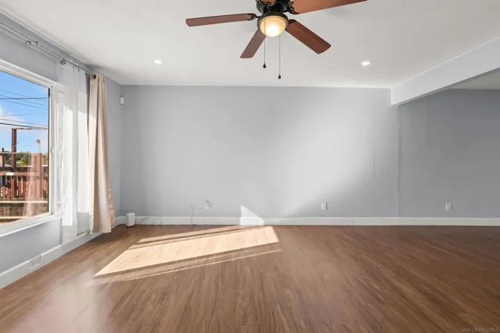 6252 Alderley, San Diego, California 92114