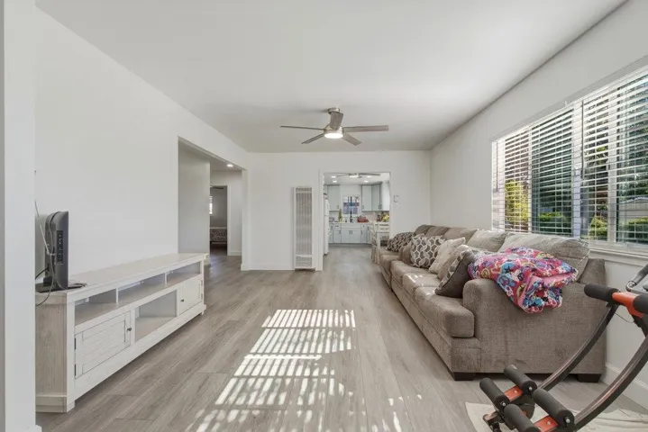 311 Santa Ana Road, Hollister, California 95023
