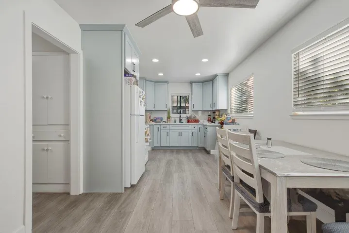 311 Santa Ana Road, Hollister, California 95023