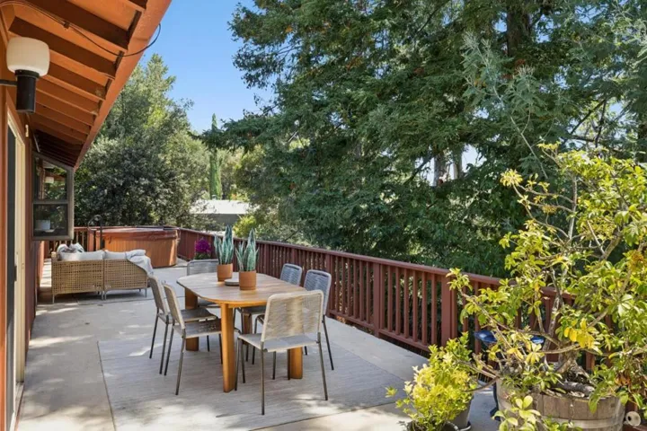 200 Jackson Street, Los Gatos, California 95030