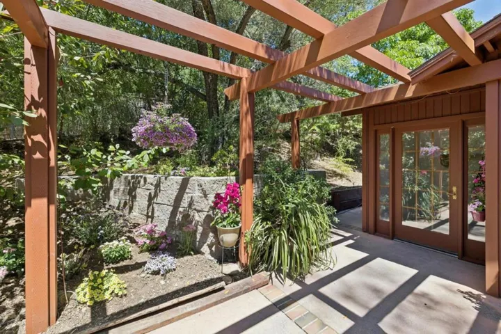 200 Jackson Street, Los Gatos, California 95030
