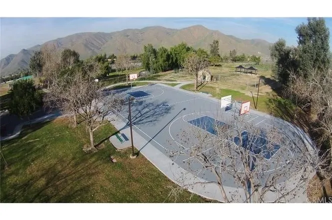 13858 Buckskin Trail, Corona, California 92883
