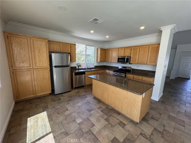 13858 Buckskin Trail, Corona, California 92883