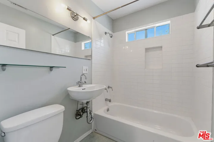422 James Street, Los Angeles, California 90065