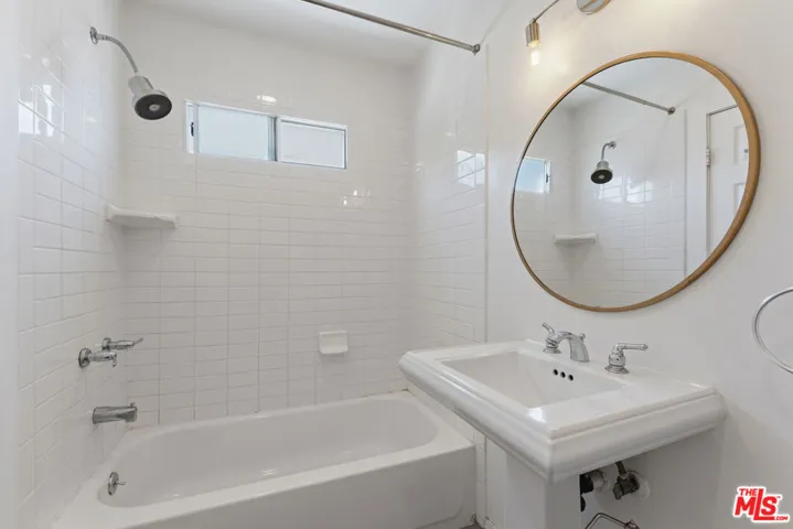 422 James Street, Los Angeles, California 90065