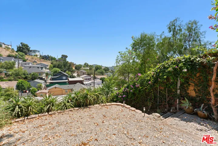 422 James Street, Los Angeles, California 90065