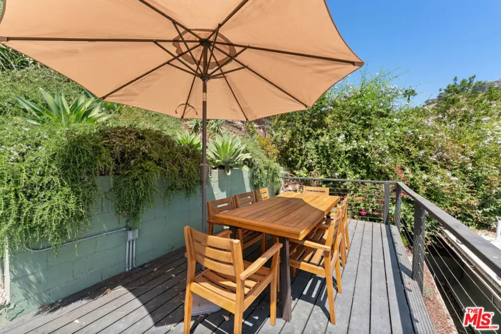 422 James Street, Los Angeles, California 90065