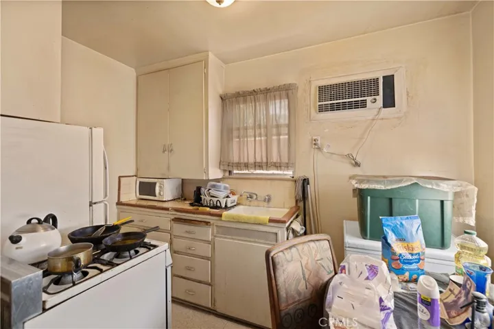 45110 Elm, Lancaster, California 93534
