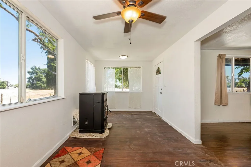 Dining Room/Entry Pellet Stove