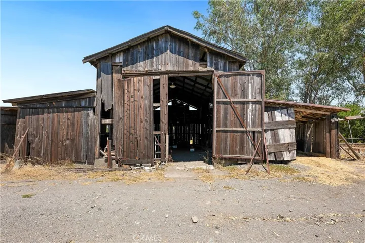 Barn