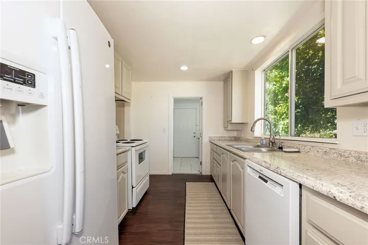 Kitchen DW not hooked up