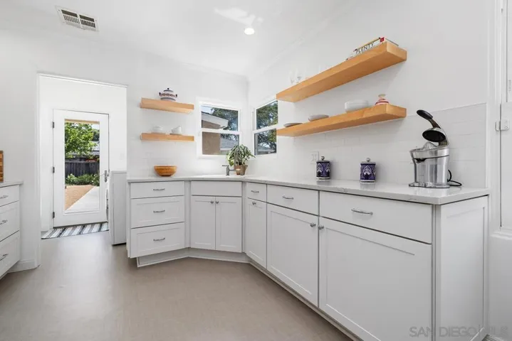 4577 48th Street, San Diego, California 92115