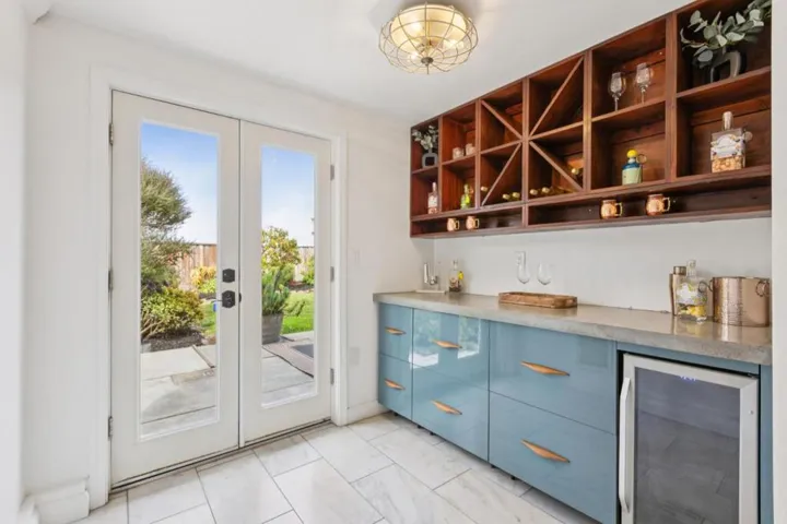 105 Skyline Drive, Daly City, California 94015
