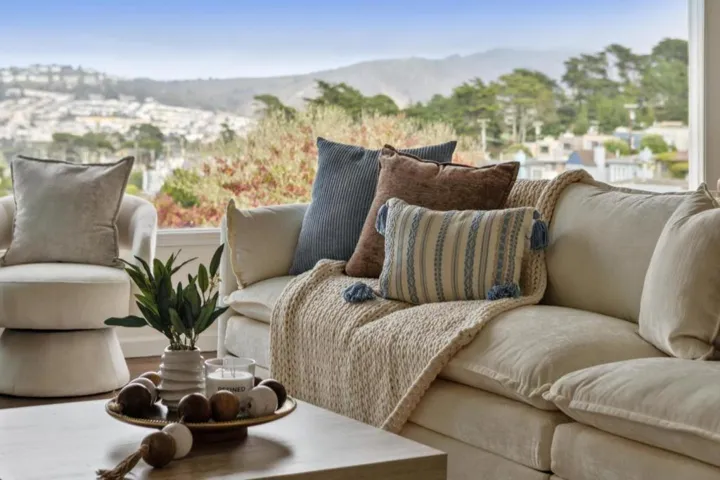 105 Skyline Drive, Daly City, California 94015