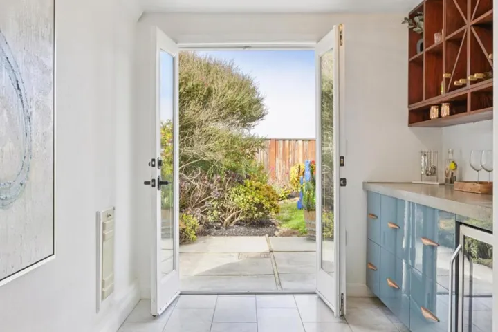 105 Skyline Drive, Daly City, California 94015