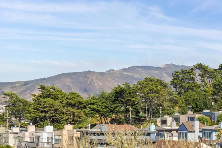 105 Skyline Drive, Daly City, California 94015