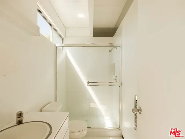 12217 Dorothy Street, Los Angeles, California 90049