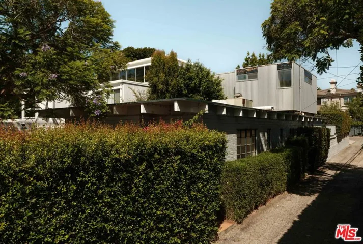 12217 Dorothy Street, Los Angeles, California 90049