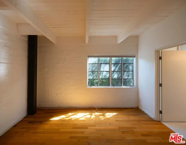 12217 Dorothy Street, Los Angeles, California 90049