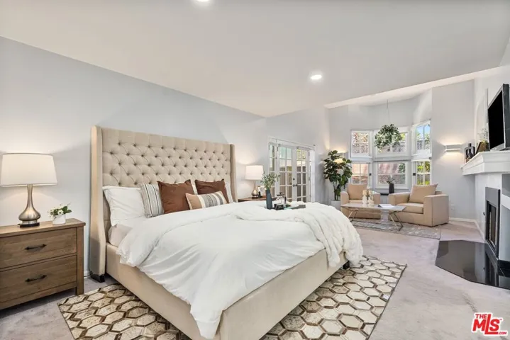 18319 San Jose Street, Los Angeles, California 91326