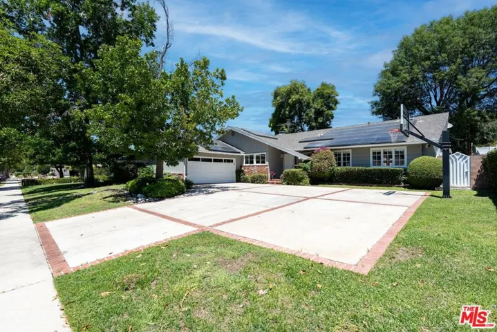 18319 San Jose Street, Los Angeles, California 91326