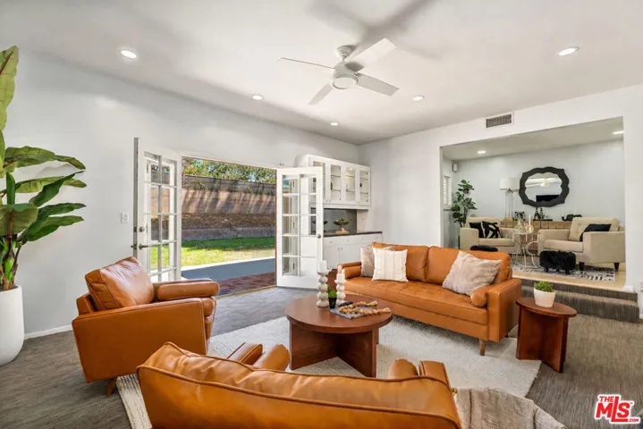 18319 San Jose Street, Los Angeles, California 91326