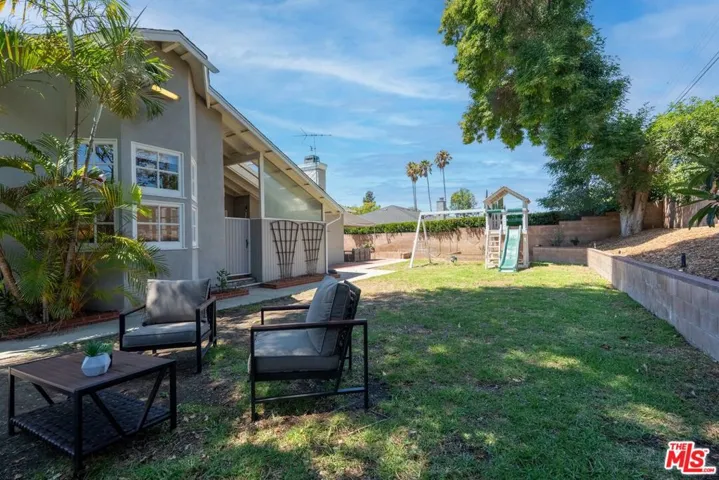 18319 San Jose Street, Los Angeles, California 91326