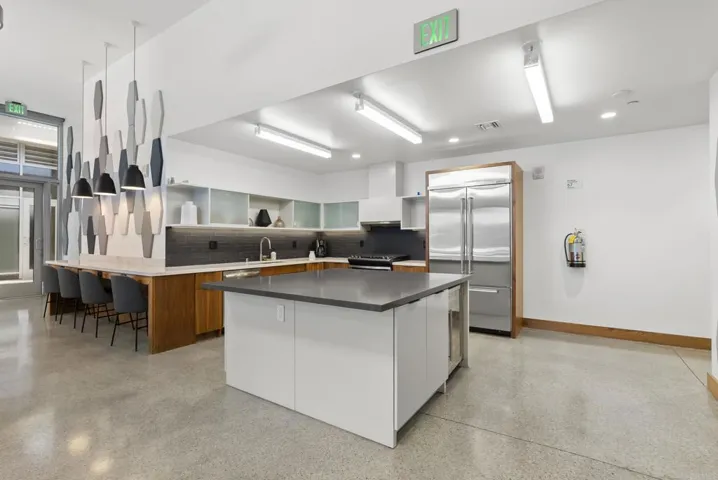 321 Tenth Avenue 902, San Diego, California 92101