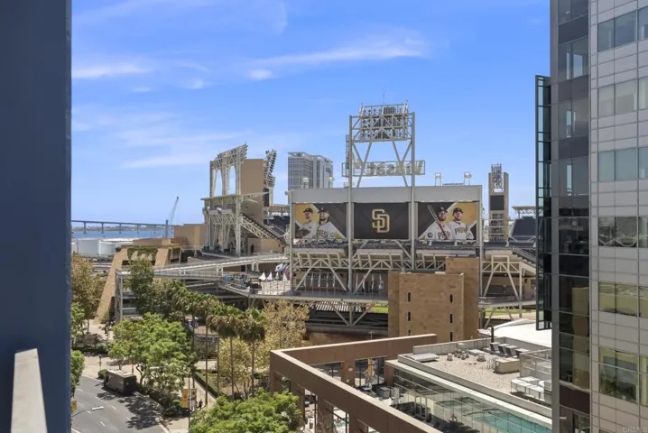 321 Tenth Avenue 902, San Diego, California 92101