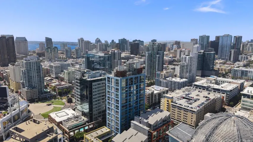 321 Tenth Avenue 902, San Diego, California 92101