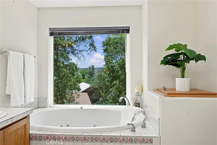 18649 Deer Hill, Hidden Valley Lake, California 95467