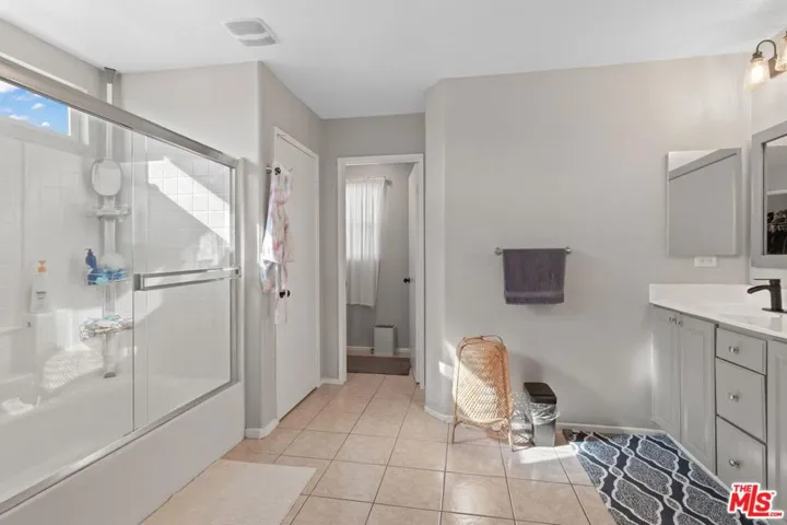45064 E 18th Street, Lancaster, California 93535