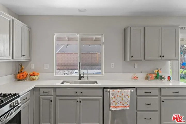 45064 E 18th Street, Lancaster, California 93535