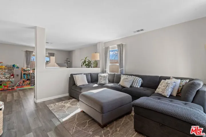 45064 E 18th Street, Lancaster, California 93535