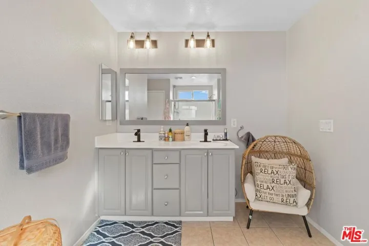 45064 E 18th Street, Lancaster, California 93535