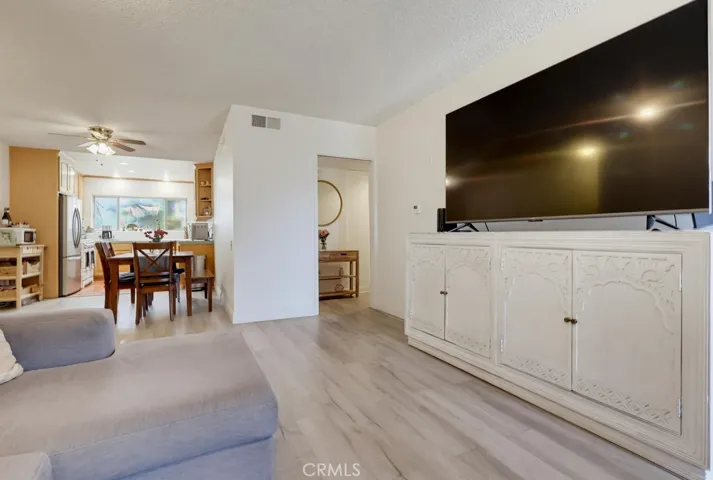 3166 S Sepulveda 6, Los Angeles, California 90034