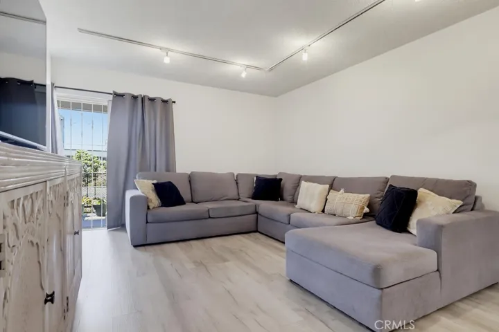 3166 S Sepulveda 6, Los Angeles, California 90034