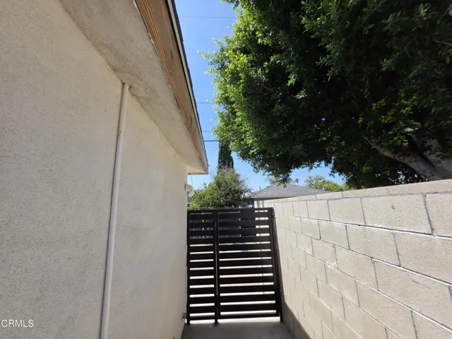 Rear Walkway