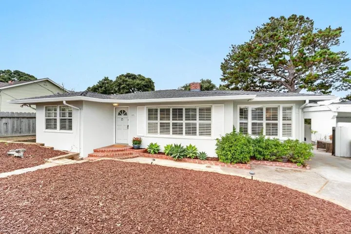 838 Portola Drive, Del Rey Oaks, California 93940
