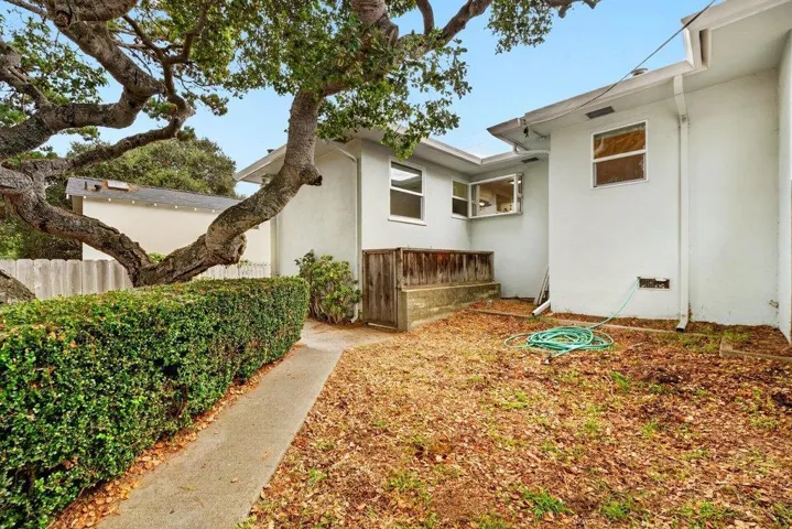 838 Portola Drive, Del Rey Oaks, California 93940