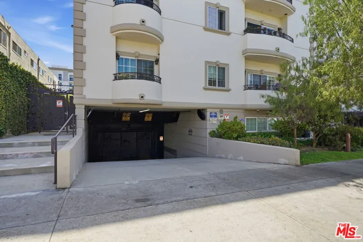 722 S Oxford Avenue 305, Los Angeles, California 90005