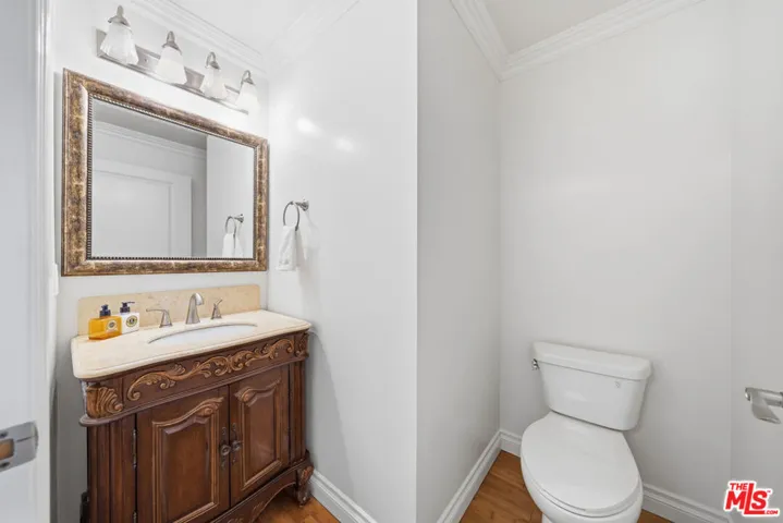 722 S Oxford Avenue 305, Los Angeles, California 90005