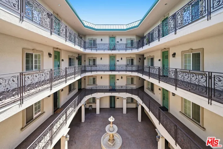 722 S Oxford Avenue 305, Los Angeles, California 90005