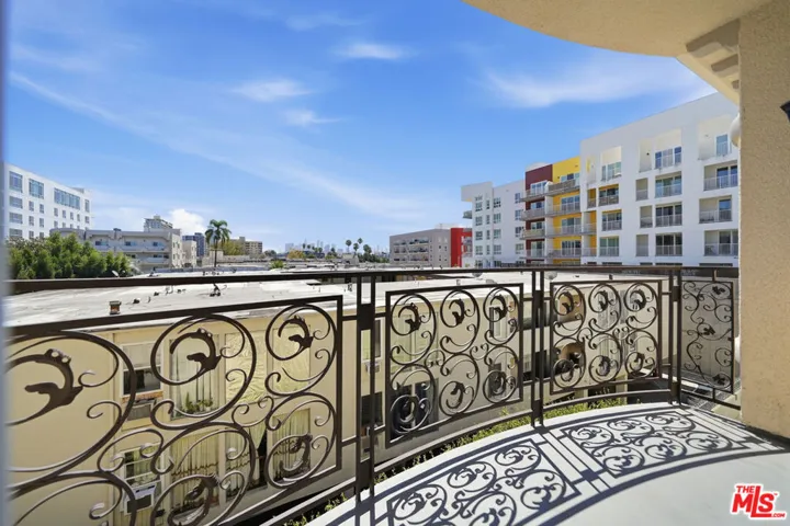 722 S Oxford Avenue 305, Los Angeles, California 90005