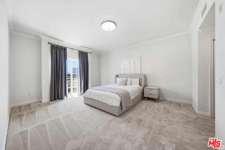 722 S Oxford Avenue 305, Los Angeles, California 90005