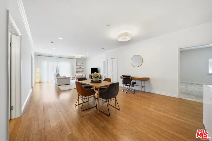 722 S Oxford Avenue 305, Los Angeles, California 90005