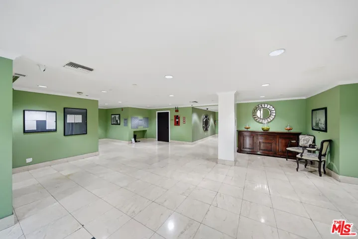 722 S Oxford Avenue 305, Los Angeles, California 90005